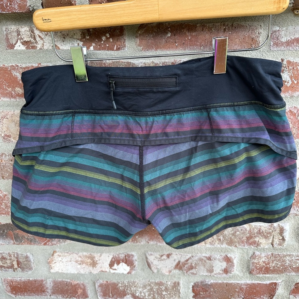 Lululemon speed shorts. Unicorn. 🦄 Size 6. EUC.